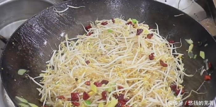 记住这三点,做出的绿豆芽清脆爽口,酸辣适中,老人孩子都爱吃