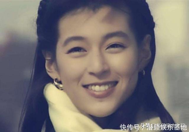 铃木保奈美|日本“大妈”再度翻红,这种时髦套路不复杂,教你穿衣如何优雅