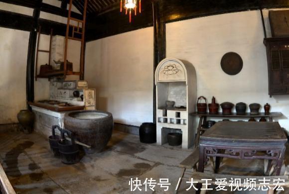 闰土生!鲁迅当年有钱又有名,为什么看见闰土过得那么惨却不帮一下他