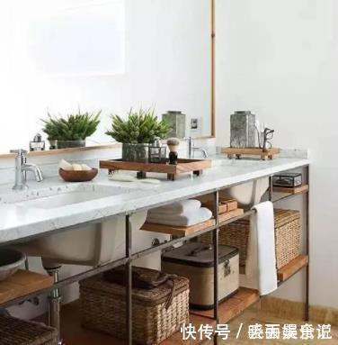 夹缝|卫生间的瓶瓶罐罐太多?这样收纳能全部摆下,小户型的赶紧照着学