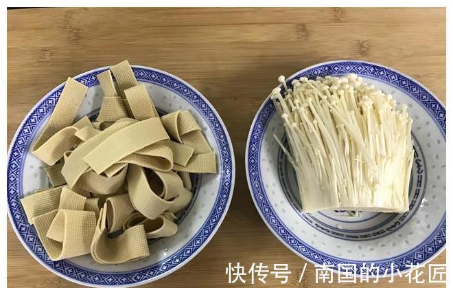 金针菇豆皮卷|比肉好吃的一道素菜,不炒不炸,营养健康,敞开吃也不怕长肉
