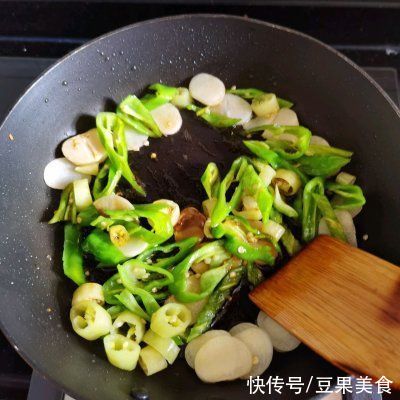 白米椒|有了它干掉两碗饭不是事！超下饭的辣椒炒肉