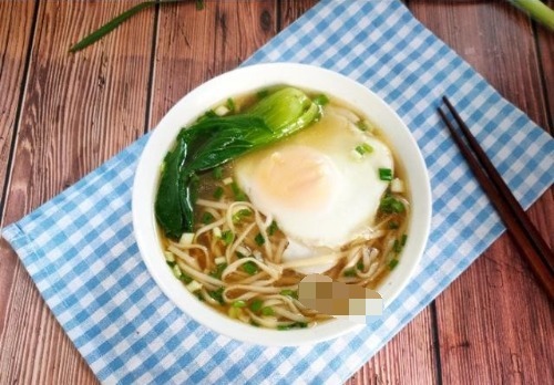 汤清味|这碗面吃了几十年,汤清味鲜,做法特简单,天冷来一碗,暖和