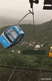 |搞笑GIF：扎心了 遇到这种情况 先捂住膝盖还是先捂脸