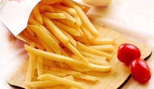 血糖|糖尿病人不光要少吃糖,还有2种常见食物避免,同样引发血糖高