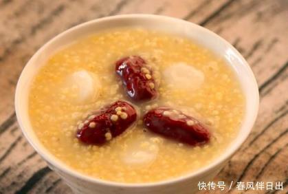 技巧|煮小米粥,别直接加水!教你3个煮粥小技巧,米粥香浓好喝米油多