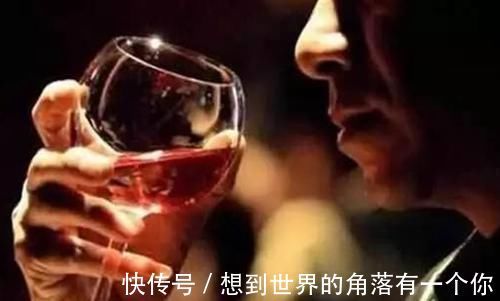 入睡|长寿的人在入睡前，通常都有4种好习惯，对健康大有裨益