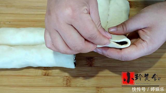 1碗面粉加半碗红豆，教你做红豆蜂蜜卷，松软香甜，全家人都爱吃
