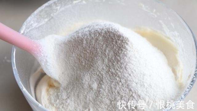 糖粉|简单几步，教你在家做曲奇饼干，又酥又脆比买的好吃，特别解馋