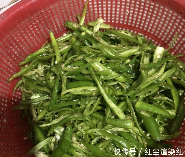 青椒肉丝，百吃不厌的家常下饭菜