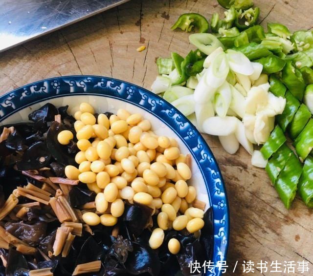 鸡蛋打卤面,特别适合上班族和懒人一族!