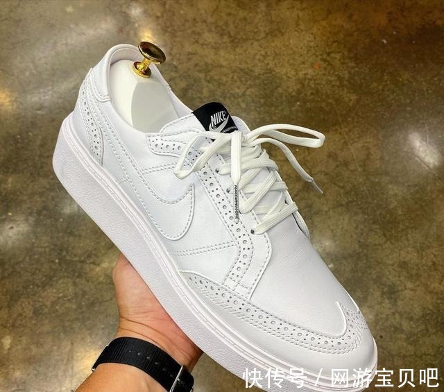 af1 0.06秒就售罄的小雏菊联名鞋又来了,新款设计大改你还爱吗!