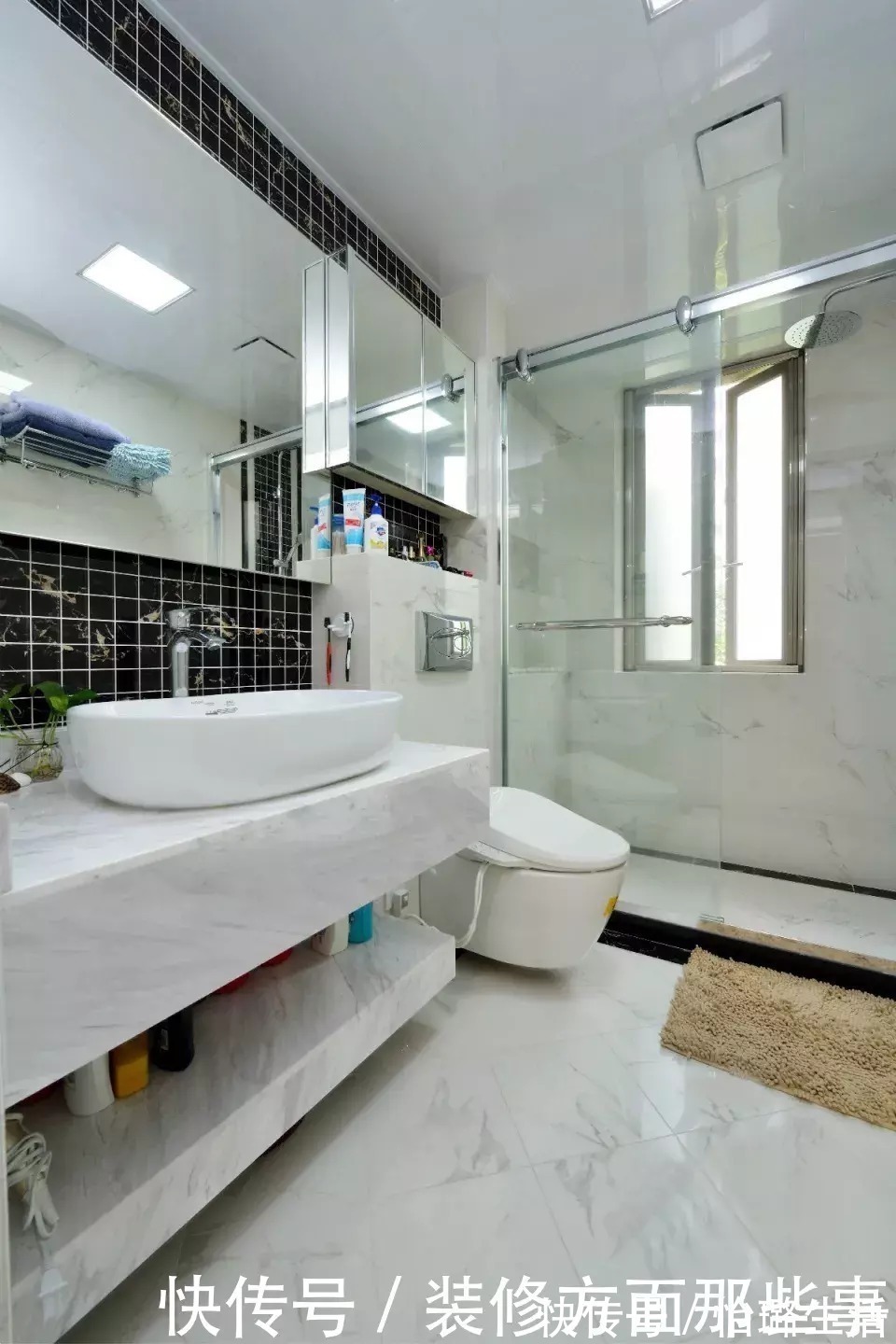 沙发背景墙|136平米的新房,现代与中式的融合,第一眼就爱上了沙发背景墙!