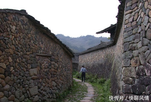 400年前的民宅，竟暗藏地下石室：发现百箱金银和百坛好酒