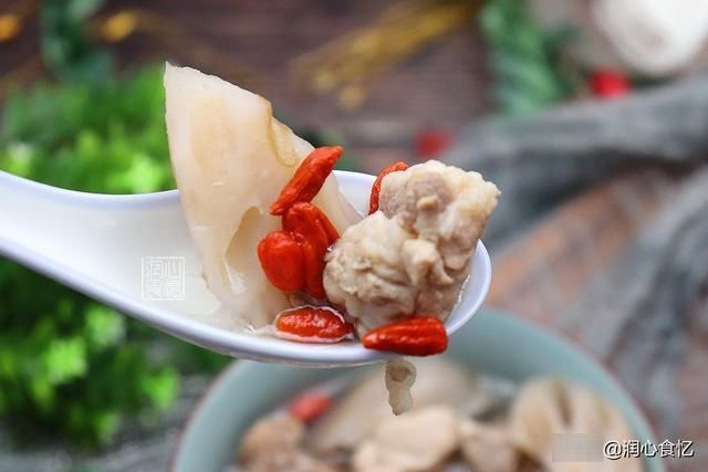 莲藕|天越冷,越要多喝这碗汤,我家一周喝3回,营养又滋补,暖和入冬