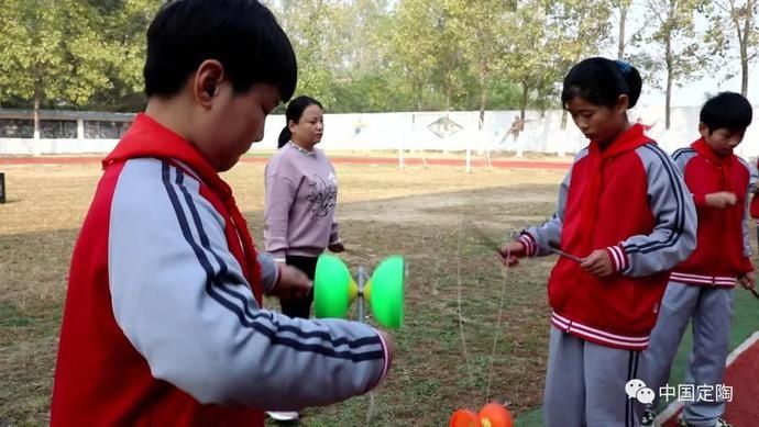 小学|有趣！看定陶这所小学不一样的课间操！