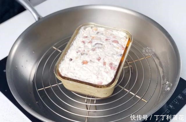 芋头糕|闻着香就被馋醒了!这早餐做一次能吃一周,早上几分钟搞定!