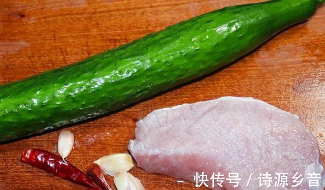 青瓜|青瓜清脆爽口,搭配肉片简单爆炒,出锅香气扑鼻,做法简单零失败!