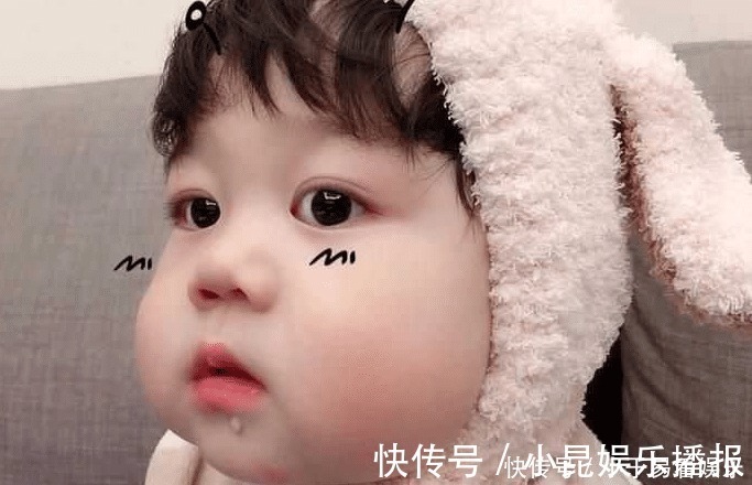 水分|婴儿常喝母乳发育好，大便次数就多，即使水分多些也不必担心