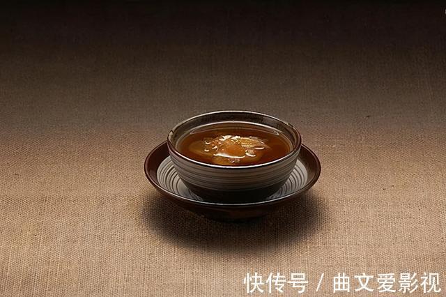 暗红色|月经颜色有4种？你是哪种？其中这两种要特别注意