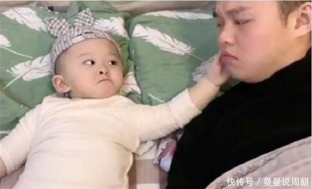 宝爸|孩子睡觉被呼噜声吵醒，转身抬腿给宝爸“上了一课”，妈妈笑翻了