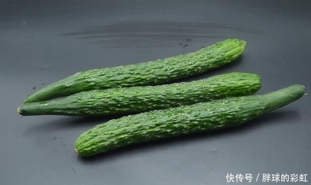 原来黄瓜不用放冰箱教你一个小妙招，放半个月都新鲜，涨知识了