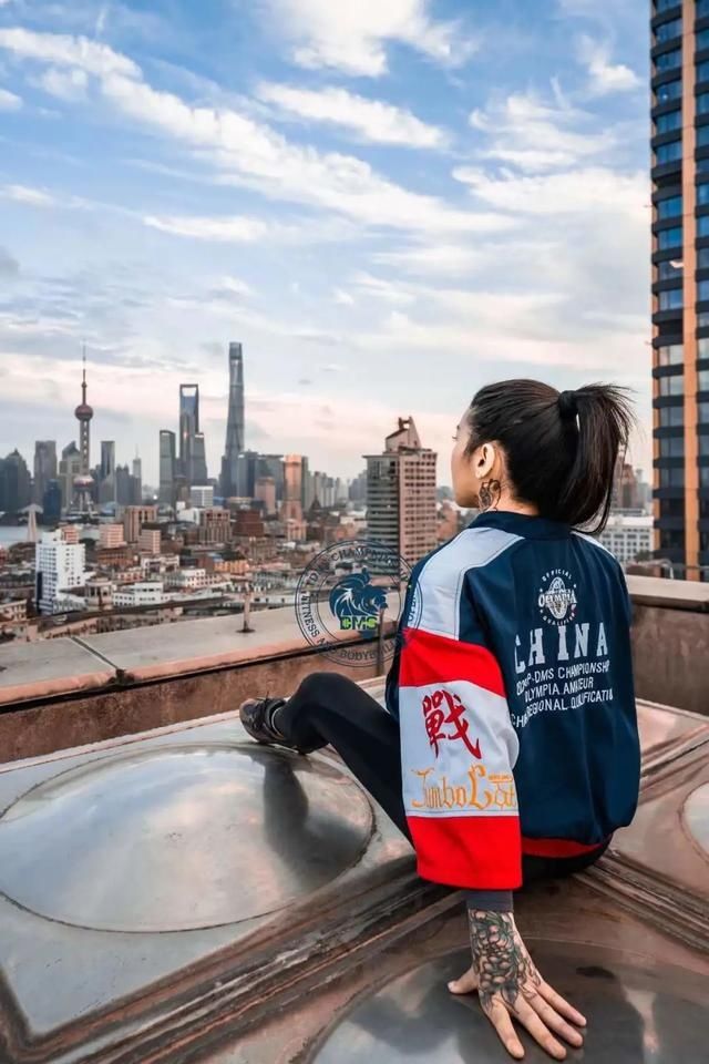 「冠军同款战袍」身披战袍者,无惧风霜,勇攀高峰