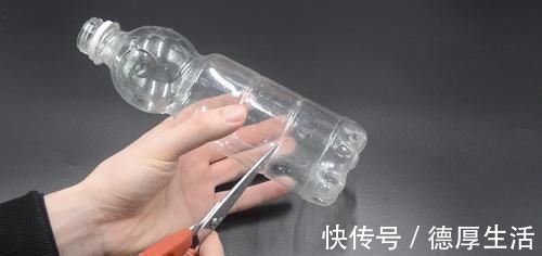 塑料瓶上穿一根绳子真厉害，这个用途懂的人还不多，早知道早受益