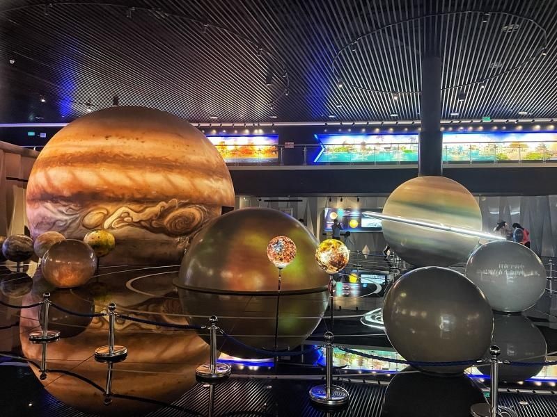 天眼“五一”掀起科普热，探秘“光年之外”的宇宙奥秘