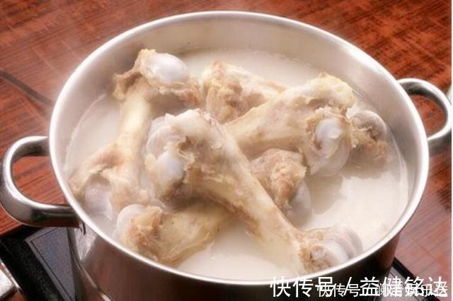 辅食|这5种食物,已被列入宝宝辅食“黑名单”,很多家长还在给娃喂!