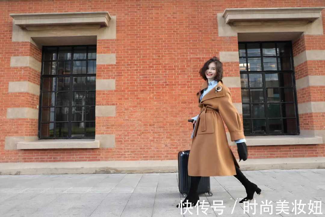 大衣|“驼色大衣”已经烂大街?学时尚博主的高级配色,穿出高雅大牌范