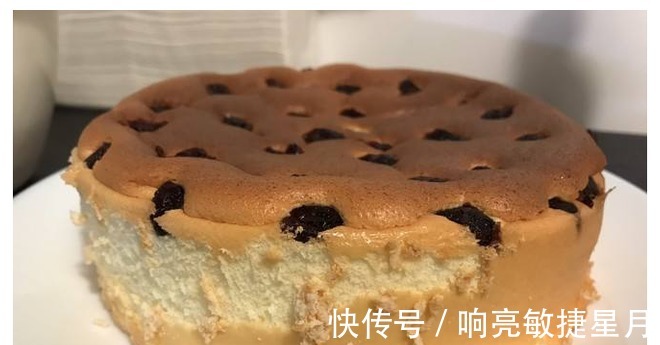 蛋糕|2个鸡蛋、1瓶酸奶，不用烤箱也能在家做出软糯可口的蛋糕！