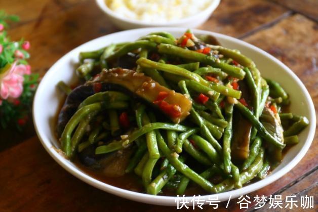 下饭|长豆角烧茄子最好吃的家常做法,软烂入味,非常下饭