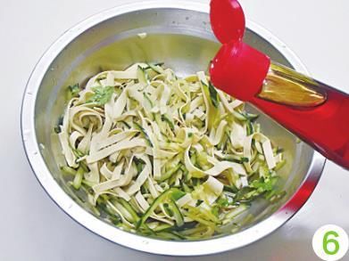 花几块钱做一盘爽口开胃菜,5分钟就上桌,简单、好吃、开胃