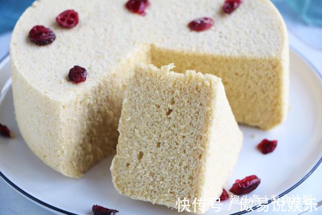 小米里加3个鸡蛋,不用烤不用煎,健脾养胃,我家隔三差五做一锅