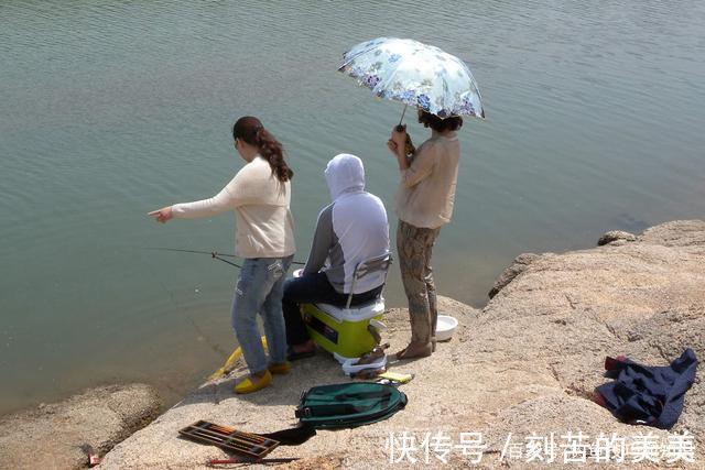 秋天钓鱼，怎样让鱼口变得更好秋天改善鱼口的技巧和方法