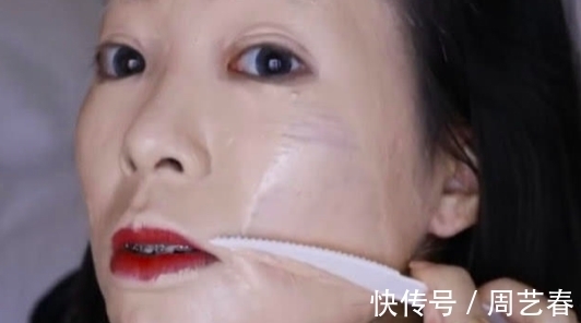 卸妆 女子在抖音上挑战100层粉底,卸妆那一刻,网友:眼睛要怀孕