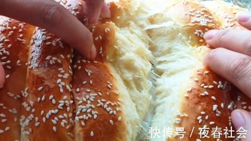 免揉面包懒人做法,不用揉面,不揉手套膜,出炉柔软又拉丝,真香