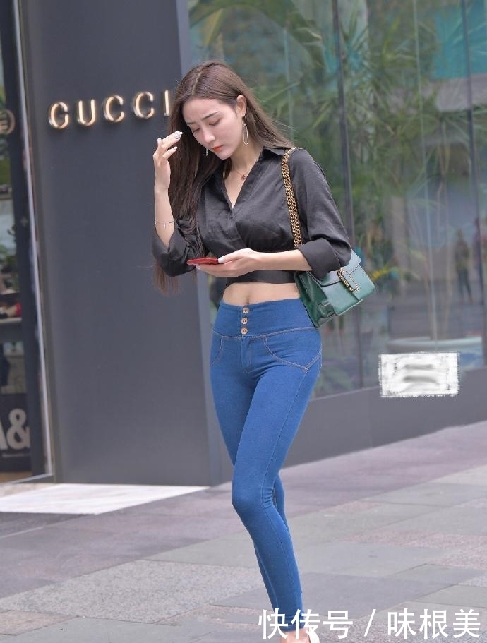 街拍: 这种美, 或许能激发你的灵感,不要目不转睛的盯着!