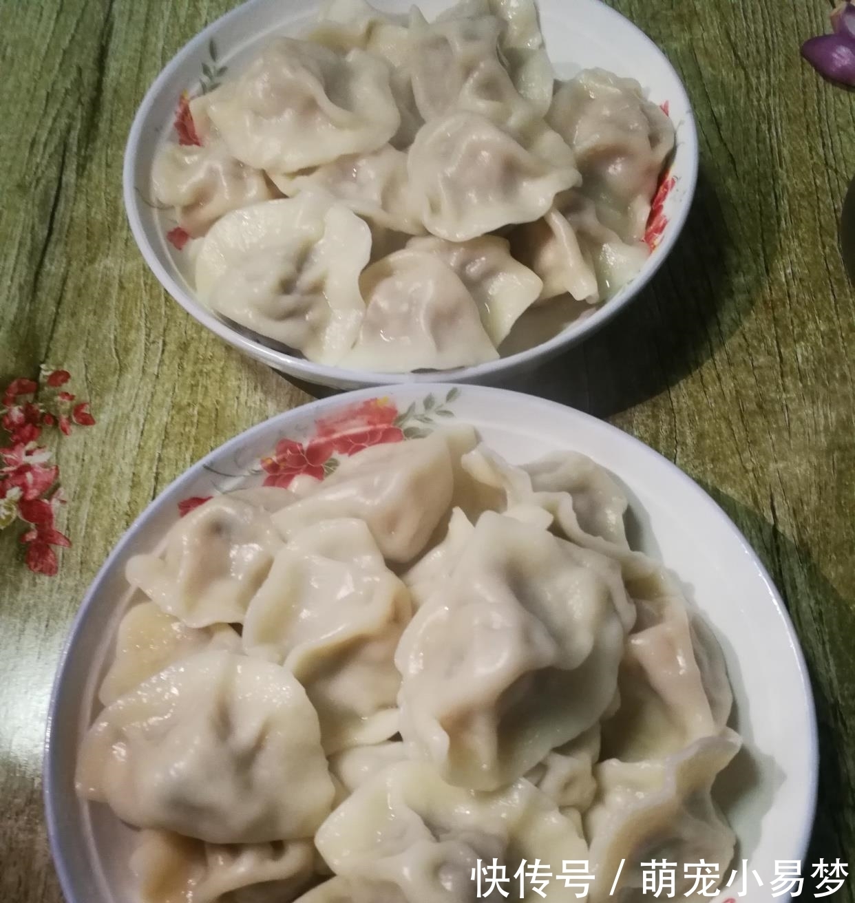 超市6元1斤的饺子，和饺子馆22元1斤的饺子，有什么区别