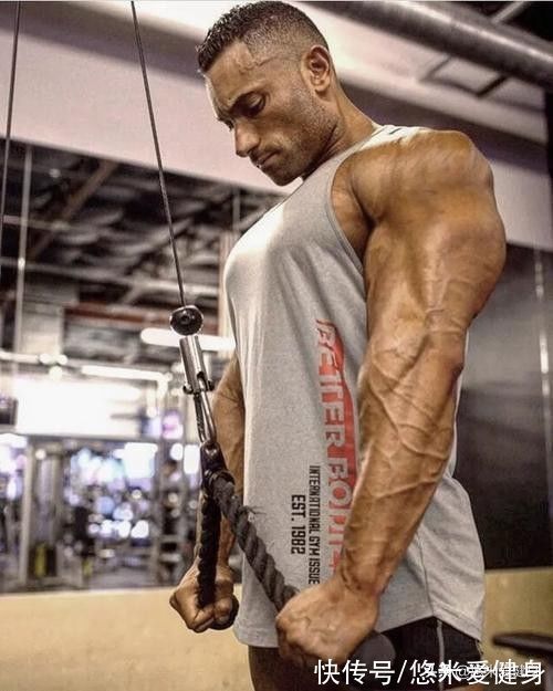 训练|手臂肌肉薄弱,3个动作练厚肱三头肌,臂围轻松突破40厘米