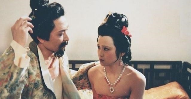 贾珍|红楼梦里,养小叔子的是谁和惜春身世有关,王熙凤贾蓉是臆断