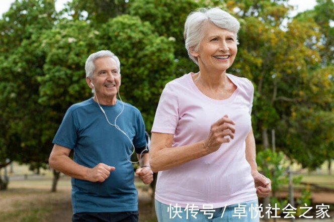 萃枫苷|老人 “日行万步”不可取?每天走多少步好?这个范围内会更健康