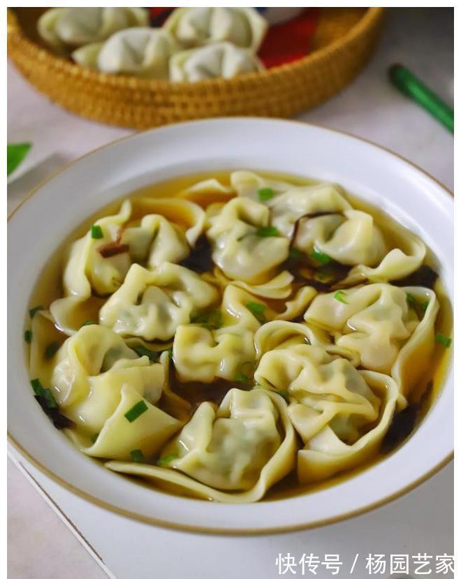 多汁|春天尝鲜，韭菜白菜靠边站，这两种食材正当季，鲜美多汁，别错过