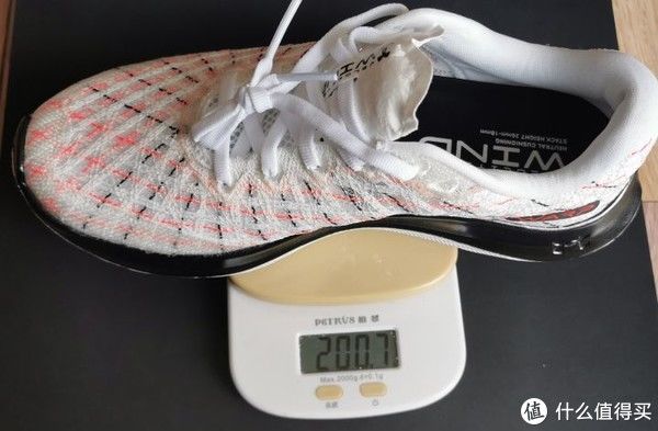 跑鞋测评 篇三：打破传统，全速前进--UA Flow Velociti Wind初体验