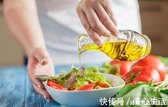 鸡蛋羹|小男孩一天抽搐二十几次,颅内取出9厘米寄生虫,无知母亲惹的祸