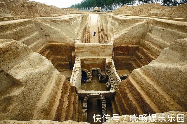 柳树@“盗墓贼”的一项不成文规矩:倘若看到墓旁边有柳树,需转身就走