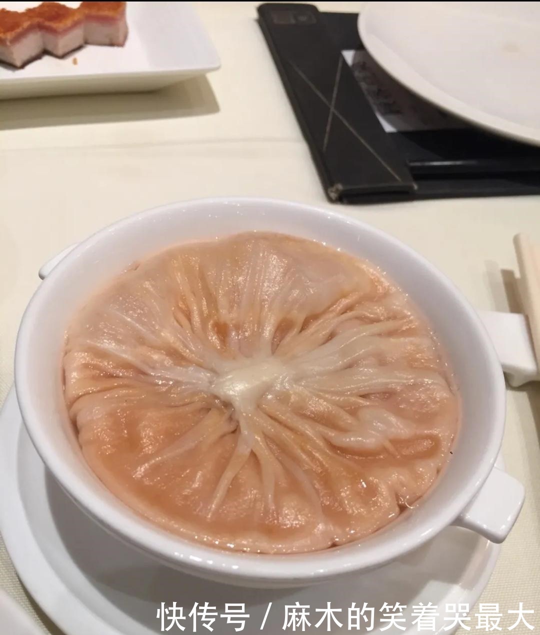 难忘|这家粤菜老店为何如此低调红火就这道冰烧三层肉就让你终生难忘