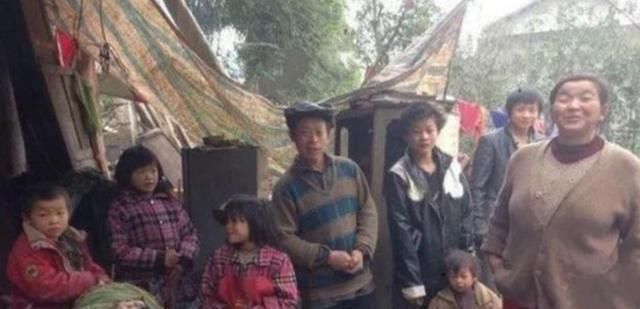 孩子|15年生11个孩子,想着一个孩子出息全家就能享福,如今现状如何
