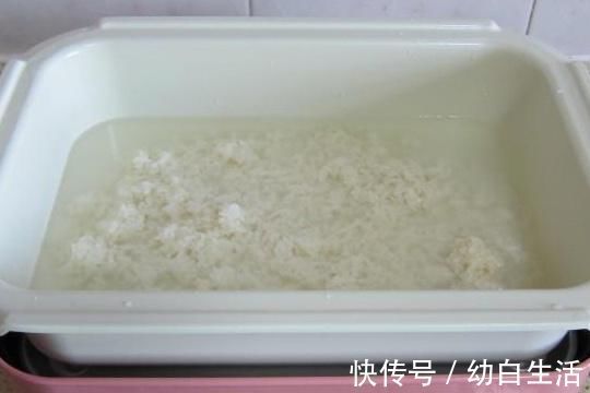 糯米酒|看阿姨晒早餐，她15年不变的模样，我很惊讶：就是这样吃出来的啊